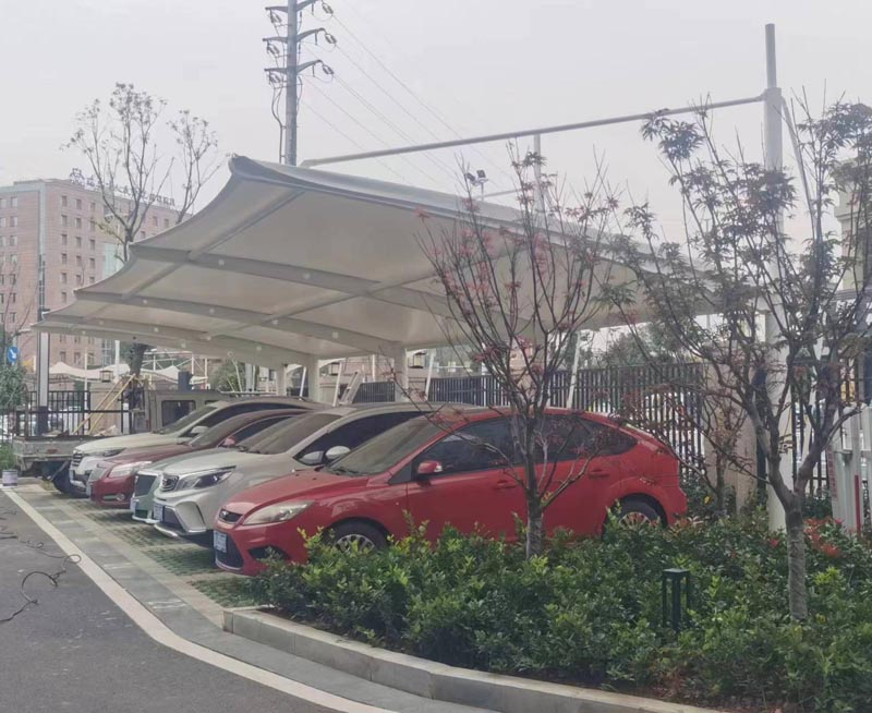 小區(qū)膜結(jié)構(gòu)停車棚